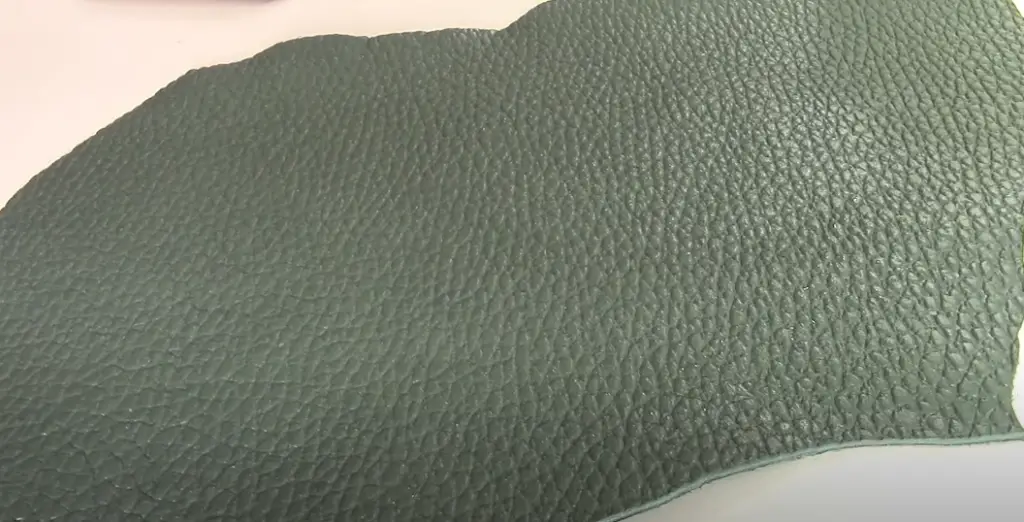 How to clean pigmented leather: care guidelines